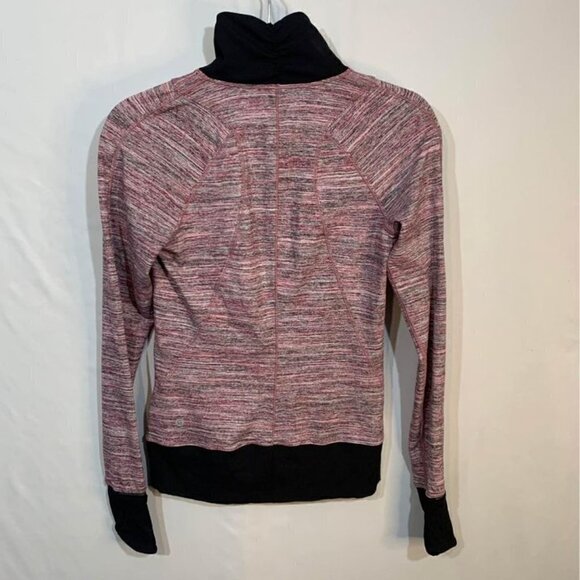 Copy - 𝅺LULULEMON pullover. 1/4 zip size 6. Excellent condition. - Picture 5 of 10
